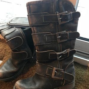 Distressed black buckle boot size 8